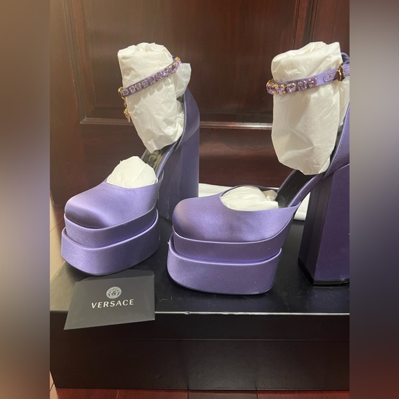 Versace Aevitas double platform pumps - Picture 2 of 8